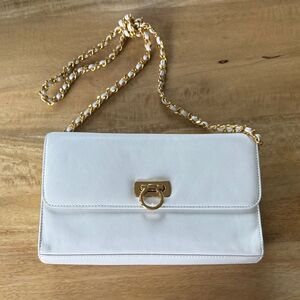 Giani Bernini Elegant White Leather with gold chain Shoulder Bag ECU